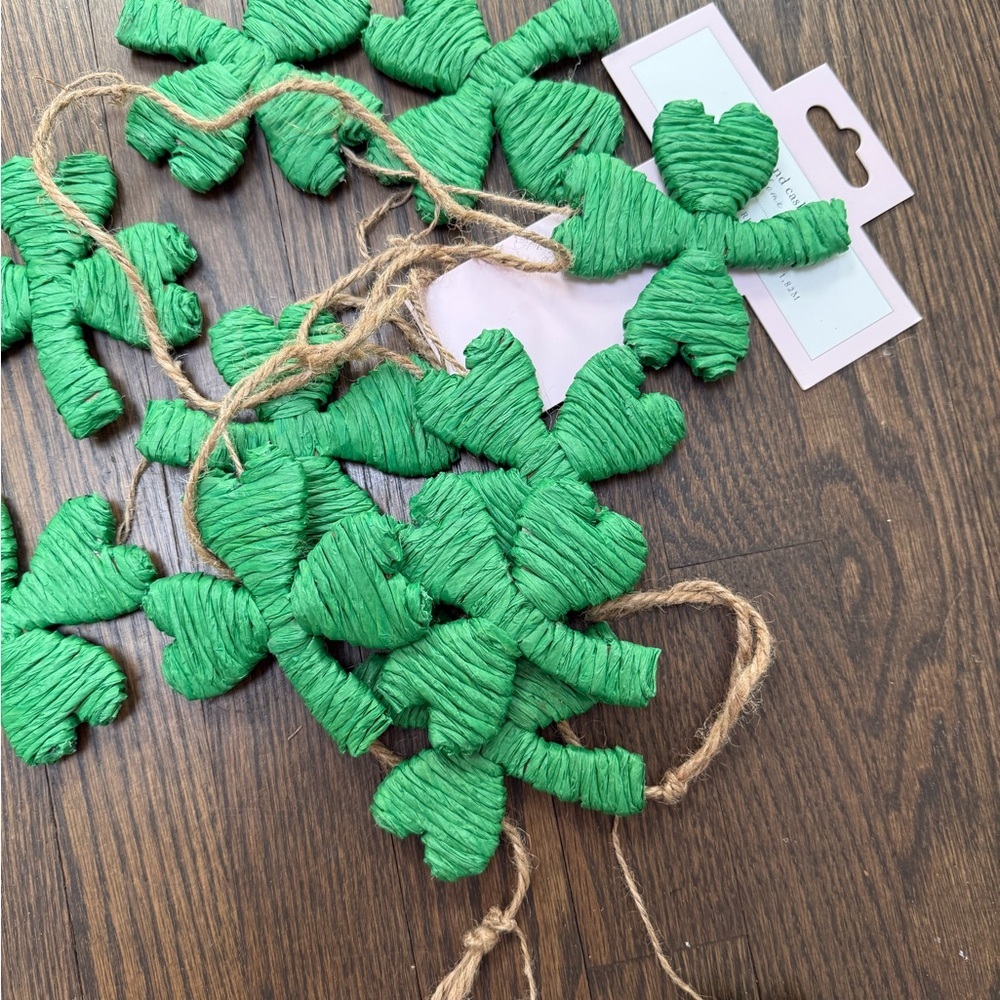 cupcakes & cashmere Green Shamrock & Yellow Horseshoe Garland - Picture 2 of 2